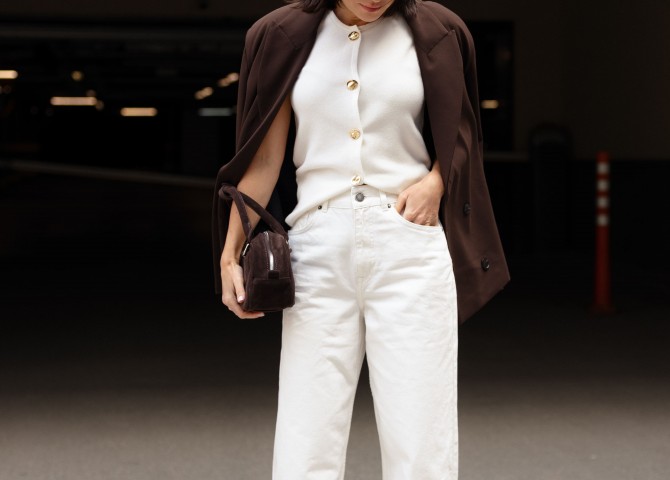 З чим носити білі брюки: комфортні й стильні комбінації