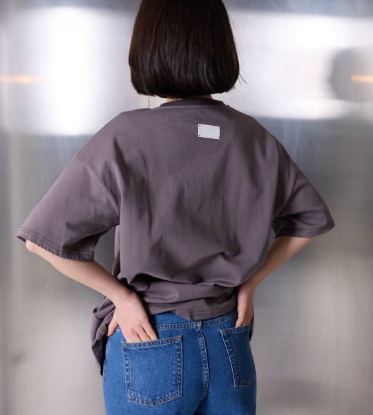 Футболка Casual Raw Edge Tee Графіт | Showroom By Nona — зображення 2