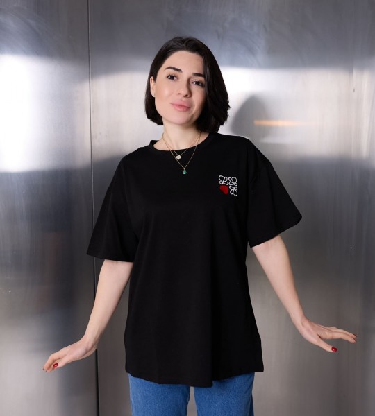 Футболка Heart Twist Чорна | Showroom By Nona — зображення 3