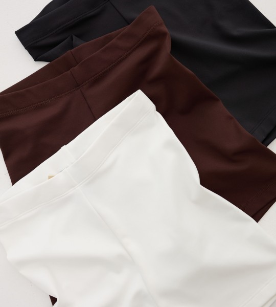 Велосипедки Smooth Fit Білі | Showroom By Nona — зображення 2 Велосипедки Smooth Fit Білі | Showroom By Nona — зображення 2