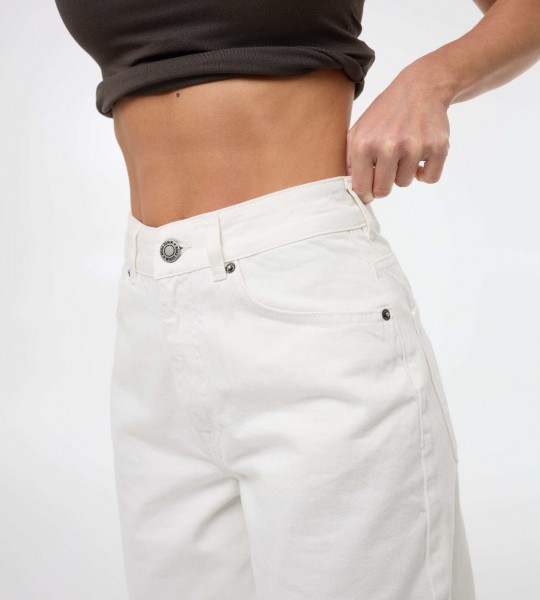 Джинси вільного крою Clean Fit Білі | Showroom By Nona — зображення 4