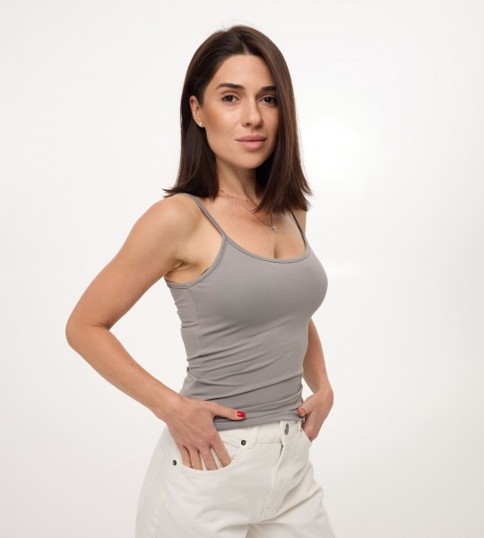 Майка Basic з тонкими бретелями Сіра | Showroom By Nona — зображення 2