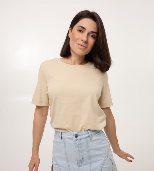 Футболка Comfort Cotton Беж | Showroom By Nona — зображення 2