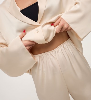 Костюм Silk Touch Молочний | Showroom By Nona — зображення 3