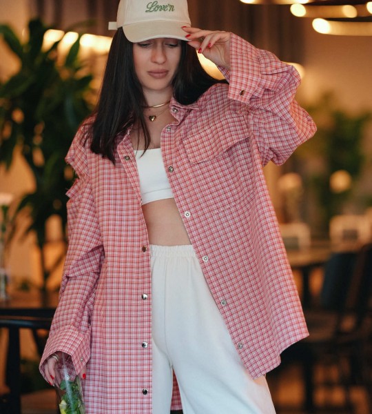 Сорочка Oversize в клітинку з вирізами Персик