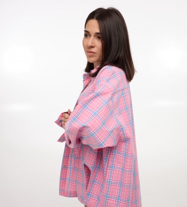 Сорочка Oversize з асиметричним розрізом Рожева | Showroom By Nona — зображення 3