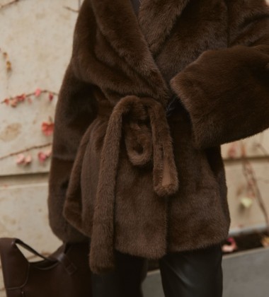 Шуба Fur Luxe Mocha | Showroom By Nona — зображення 4 Шуба Fur Luxe Mocha | Showroom By Nona — зображення 4