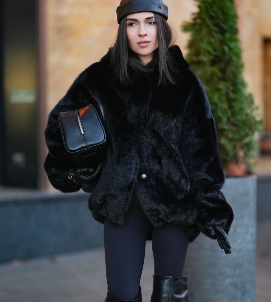 Шуба Fur Noir Luxe Hood Чорна | Showroom By Nona — зображення 5