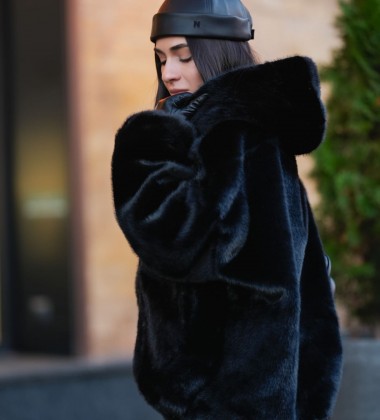 Шуба Fur Noir Luxe Hood Чорна | Showroom By Nona — зображення 4 Шуба Fur Noir Luxe Hood Чорна | Showroom By Nona — зображення 4
