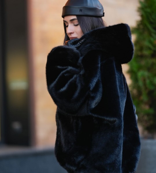 Шуба Fur Noir Luxe Hood Чорна | Showroom By Nona — зображення 7