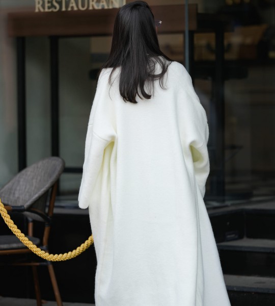 Кардиган Long Warm Knit Молочний | Showroom By Nona — зображення 3 Кардиган Long Warm Knit Молочний | Showroom By Nona — зображення 3
