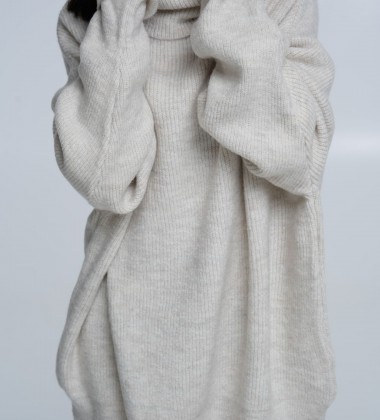 Светр Oversize Warm Hug Вівсяний | Showroom By Nona — зображення 2 Светр Oversize Warm Hug Вівсяний | Showroom By Nona — зображення 2