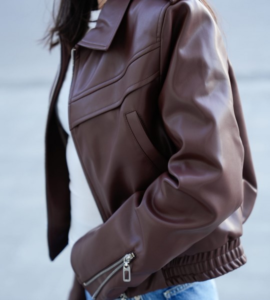 Куртка Axis Leather Touch Шоколадна | Showroom By Nona — зображення 3