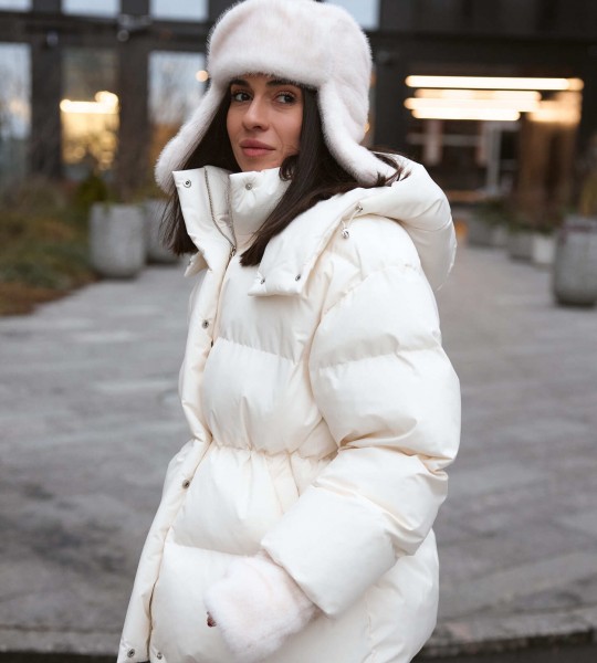Пуховик Arctic Puff Молочний | Showroom By Nona — зображення 4 Пуховик Arctic Puff Молочний | Showroom By Nona — зображення 4