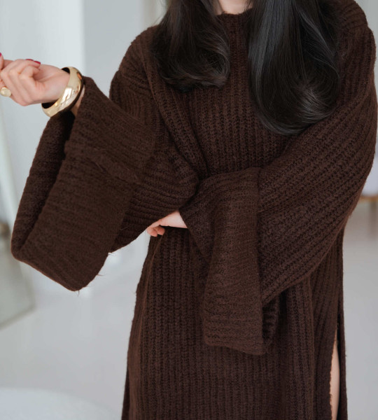 Светр Cloud Form Knit Шоколад | Showroom By Nona — зображення 3 Светр Cloud Form Knit Шоколад | Showroom By Nona — зображення 3