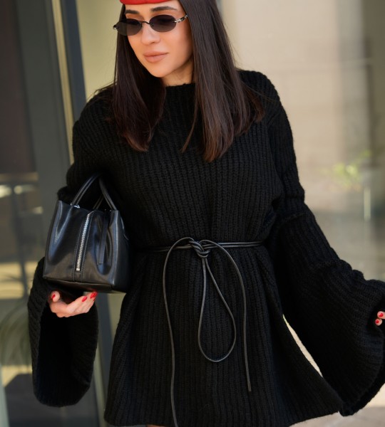 Светр Cloud Form Knit Чорний | Showroom By Nona — зображення 3