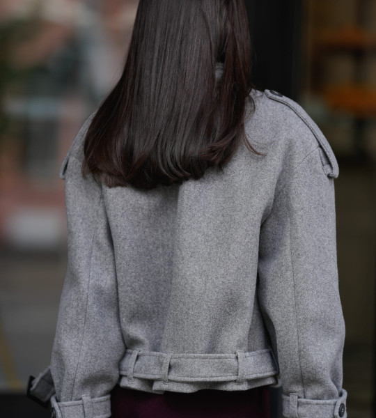 Жакет Cropped Trench Wool Blend Grey | Showroom By Nona — зображення 3 Жакет Cropped Trench Wool Blend Grey | Showroom By Nona — зображення 3