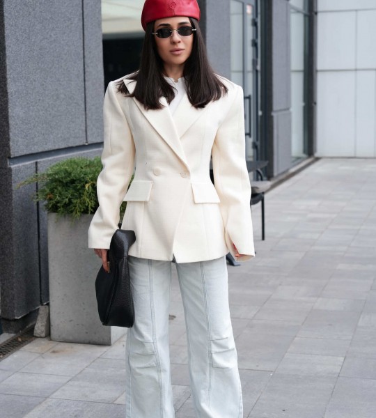 Блейзер Sharp Line Молочний