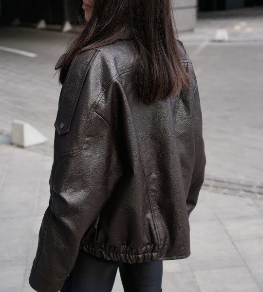 Куртка Urban Edge Leather Шоколадна | Showroom By Nona — зображення 5 Куртка Urban Edge Leather Шоколадна | Showroom By Nona — зображення 5