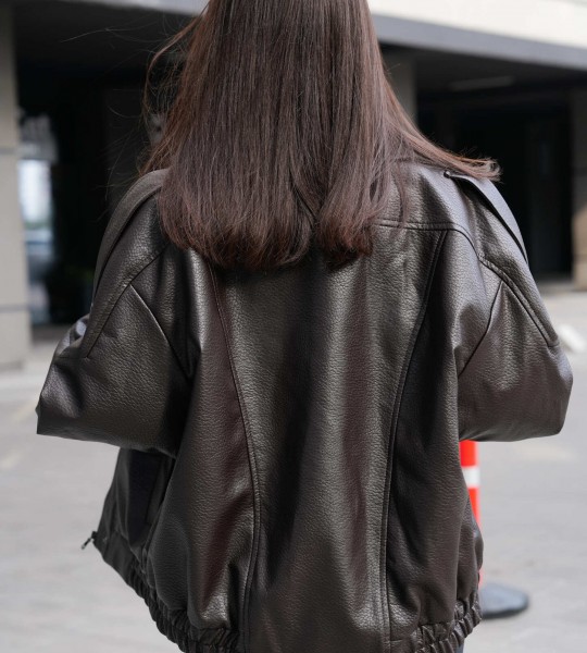 Куртка Urban Edge Leather Шоколадна | Showroom By Nona — зображення 4 Куртка Urban Edge Leather Шоколадна | Showroom By Nona — зображення 4