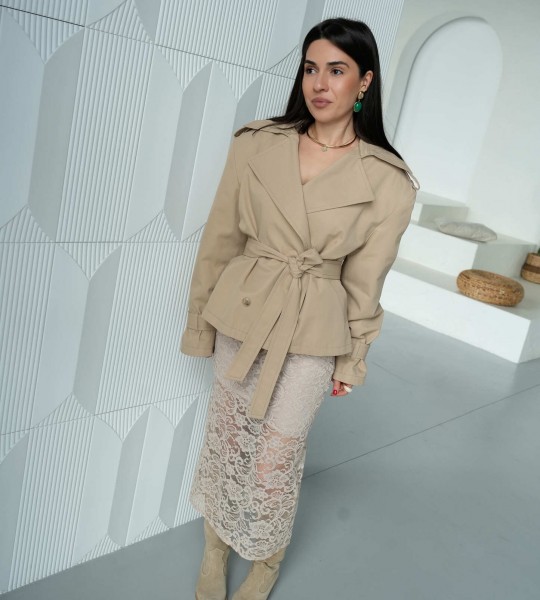 Тренч Elegant Form Пісочний | Showroom By Nona — зображення 2 Тренч Elegant Form Пісочний | Showroom By Nona — зображення 2
