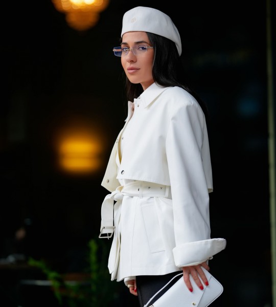 Тренч Belted Form Білий | Showroom By Nona — зображення 3