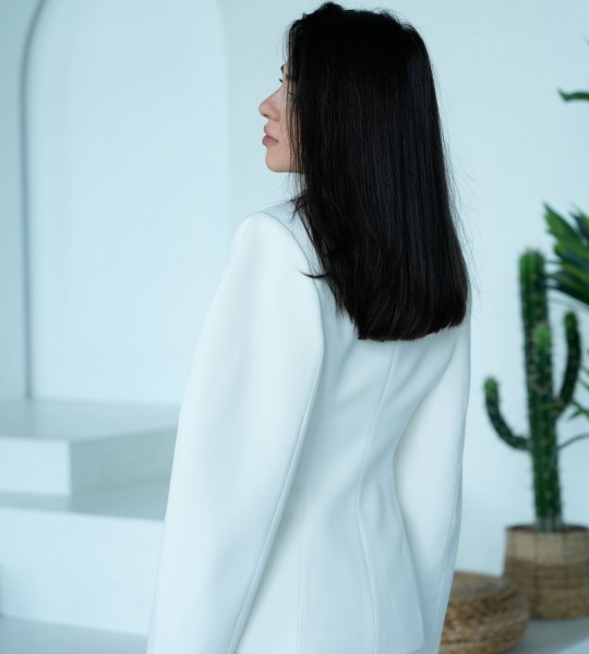 Жакет Luxe Contour Молочний | Showroom By Nona — зображення 2 Жакет Luxe Contour Молочний | Showroom By Nona — зображення 2