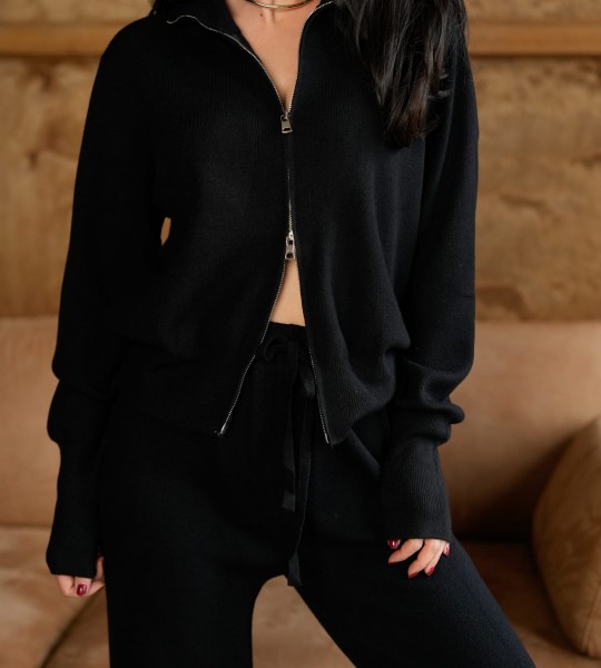Костюм Signature Knit Чорний | Showroom By Nona — зображення 2 Костюм Signature Knit Чорний | Showroom By Nona — зображення 2